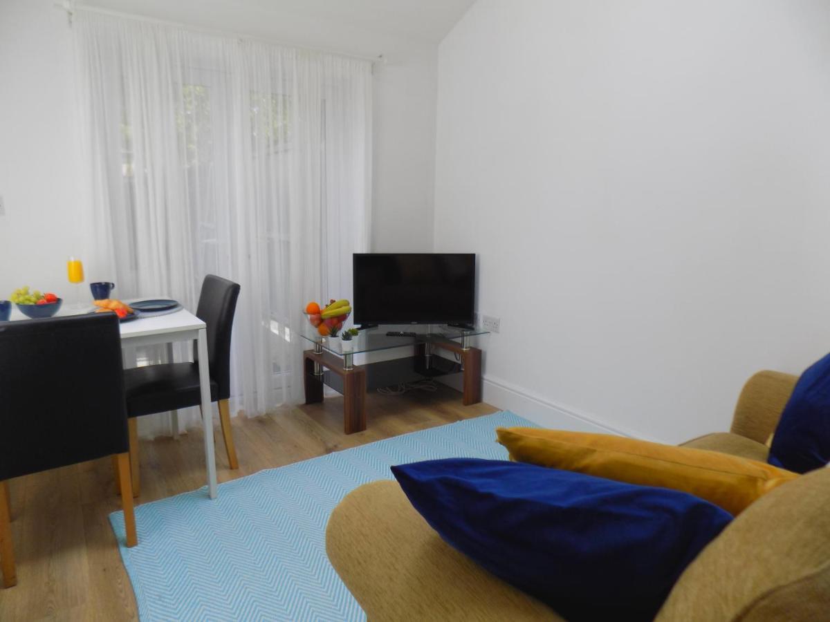 Villa Mimosa 2 คาร์ดิฟฟ์ ภายนอก รูปภาพ