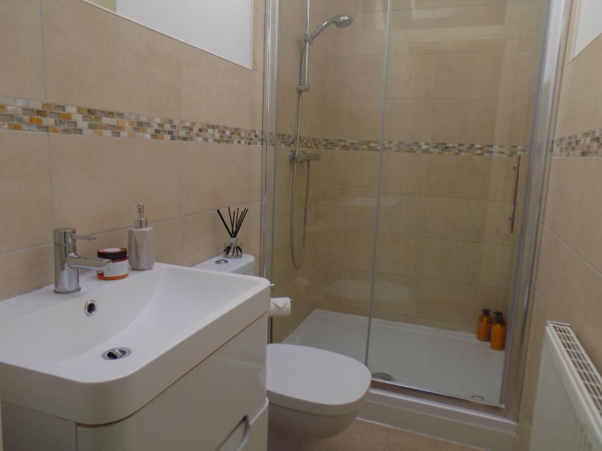 Villa Mimosa 2 คาร์ดิฟฟ์ ภายนอก รูปภาพ